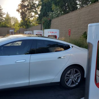Tesla Supercharger - Charging - EV Charging Stations Near Me - Sacramento, California