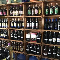 La Salle Produtos Coloniais - Vinhos e cachaças