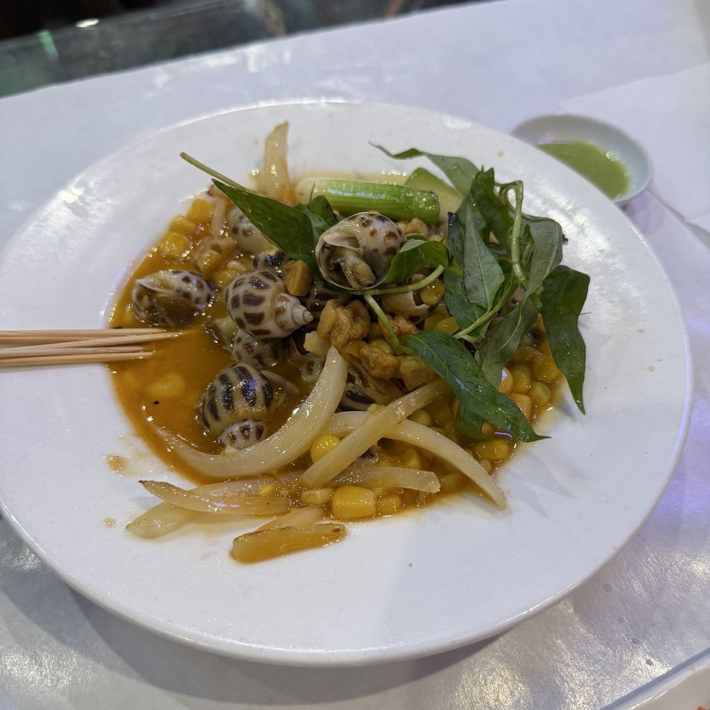 Oc A Chay - Snail $24 small portion - Vietnamese Near Me - San Gabriel, California Oc A Chay - Snail $24 small portion - Vietnamese Near Me - San Gabriel, California