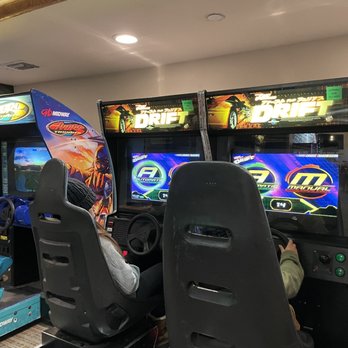 Holiday Inn The Lodge at Big Bear Lake - Arcade - Big Bear, CA