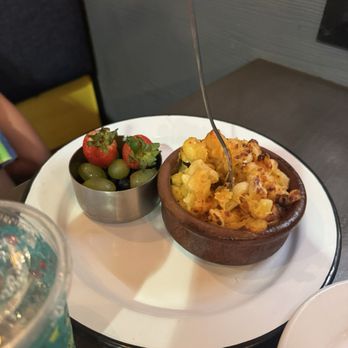 The Construction Zone Restaurant - Kids Mac and Cheese - Cocktail Bars Near Me - Kissimmee, Florida The Construction Zone Restaurant - Kids Mac and Cheese - Cocktail Bars Near Me - Kissimmee, Florida