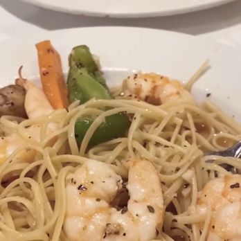 Paesano - Shrimp vegetable linguine in garlic sauce - Italian Near Me - Aiea, Hawaii Paesano - Shrimp vegetable linguine in garlic sauce - Italian Near Me - Aiea, Hawaii