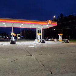 52 Pik-Up Marathon Convenience Mart - It's early.