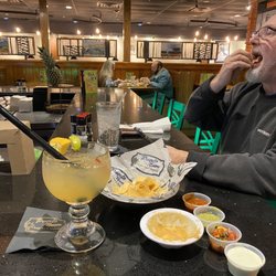 Puerto Nuevo - Margarita, chips and dips