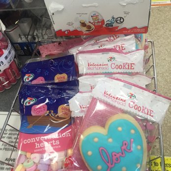 7-Eleven - Clearance Valentine's merchandise - Convenience Stores Near Me - Glendale, California
