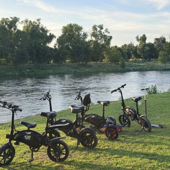 E's Locker Room - E-bikes - Pizza Near Me - Red Bluff, California