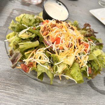 Farlow's On The Water - House salad - Seafood Near Me - Englewood, Florida Farlow's On The Water - House salad - Seafood Near Me - Englewood, Florida