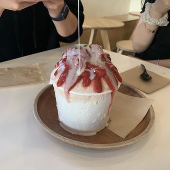 Anko - Icy Strawberry - Desserts Near Me - Los Angeles, California