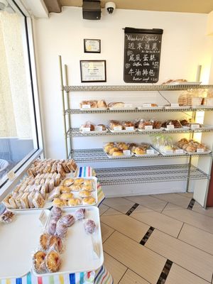 JIM'S BAKERY [Monterey Park, CA] by null