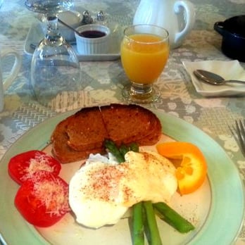 The Stella Rose B&B - Delicious Breakfast served every morning - Bed & Breakfast Near Me - Wolfville, Nova Scotia