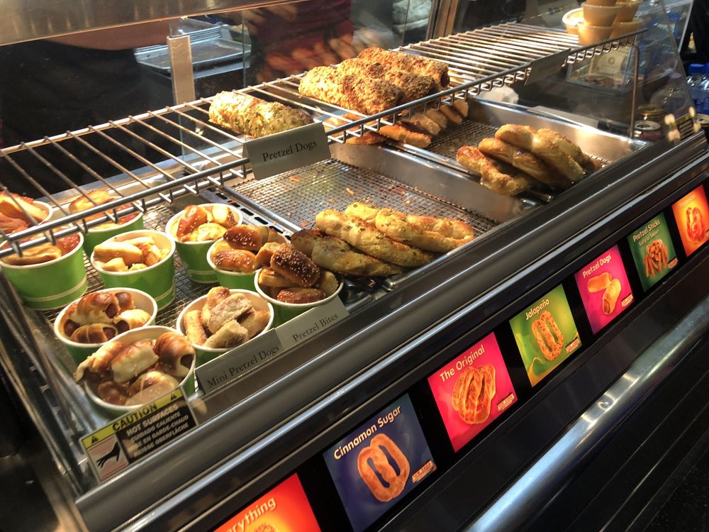 NEW YORK PRETZEL Updated September 2024 78 Photos & 72 Reviews