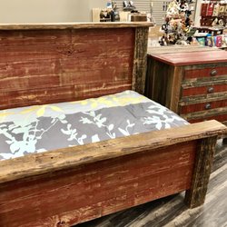 Raised In a Barn Furniture - QU red rustic plank bed