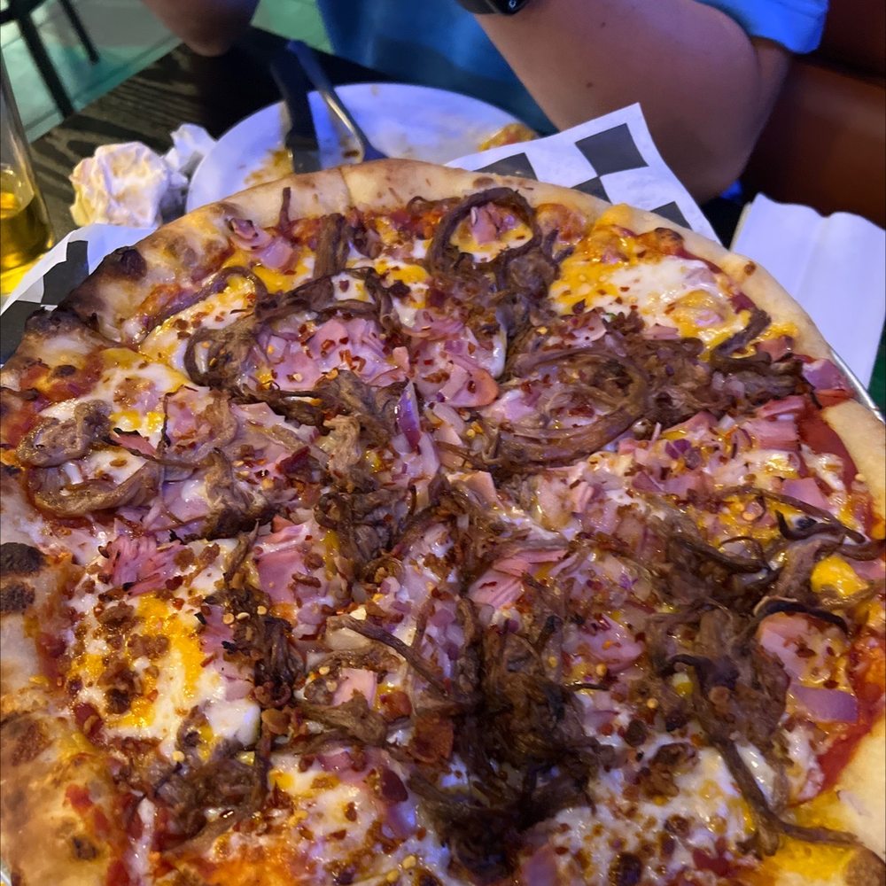 2 Javelinas Draft House - 2 Javelinas Pizza - Bars Near Me - Pecos, Texas