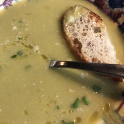 AmoRomA - Asparges suppe