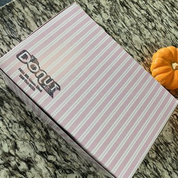Donut Corner - Box that donuts come in - Donuts Near Me - Elk Grove, California Donut Corner - Box that donuts come in - Donuts Near Me - Elk Grove, California