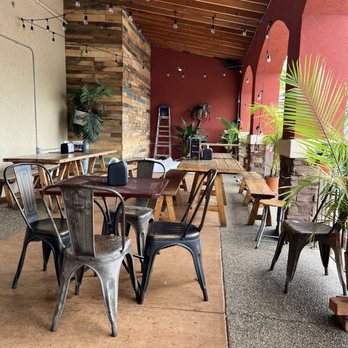 Los Arcos Mexican Restaurant - The outside patio - Cocktail Bars Near Me - Allen Park, Michigan Los Arcos Mexican Restaurant - The outside patio - Cocktail Bars Near Me - Allen Park, Michigan