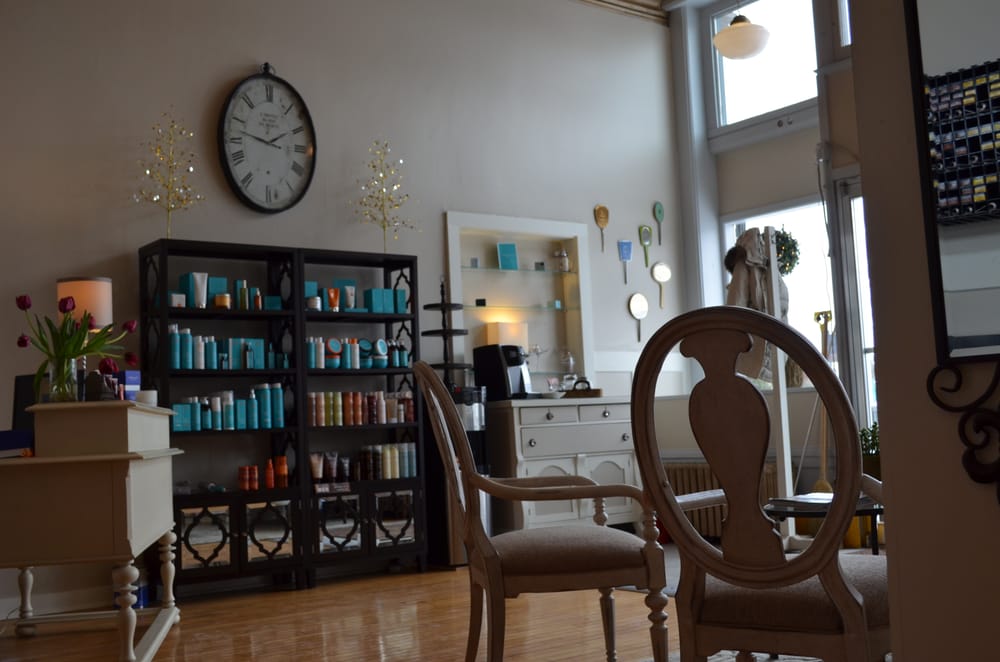SALON LA ROUSSE Updated October 2024 317 Market St, Oshkosh