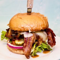 Murphy's Restaurant & Lounge - Western Burger