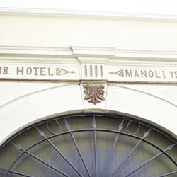 Otel Manoli