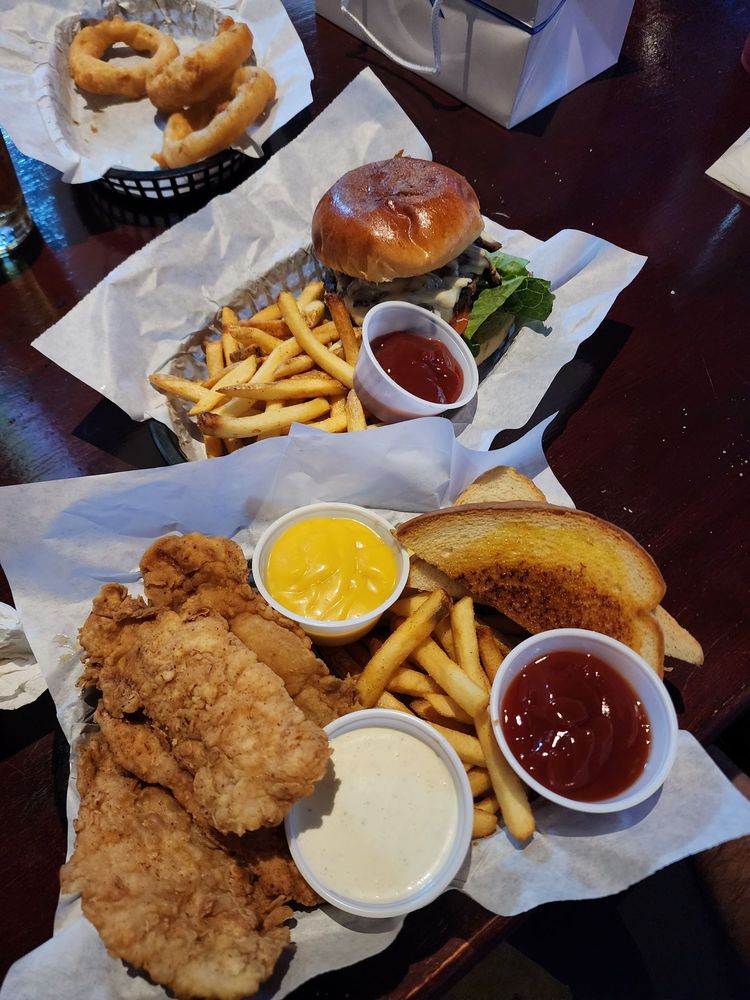 BUFFALO JOE’S GRILL AND BAR Updated October 2024 99 Photos & 85