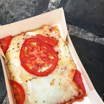 Dardonville - Tomato pizza. Yes, pizza in France. Don't question it. - Bakeries Near Me - Fontainebleau, 77