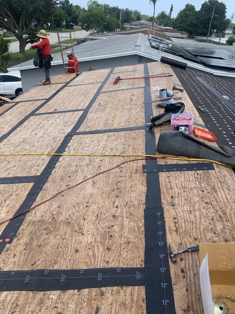 Slide of The Roof Wizard