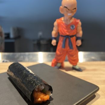 Handies Douzo - BGB Sake roll (salmon) - Japanese Near Me - Houston, Texas