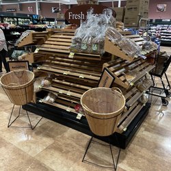 Harris Teeter - Empty shelves
