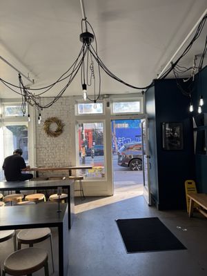 Craftsman and Wolves Valencia by null