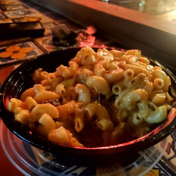 Lunch Ladys Mac Attack - Pizza mac add shrimp - Food Trucks Near Me