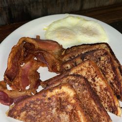 Manitas Restaurant - French Toast plate