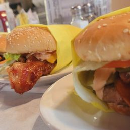 Bacon Cheese Burgers for 4, please Bacon Cheese Burgers for 4, please