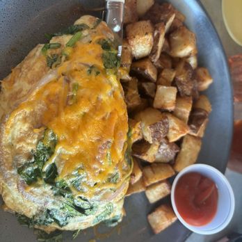 Leeland House - steak omelette - Restaurants Near Me - Galveston, Texas Leeland House - steak omelette - Restaurants Near Me - Galveston, Texas