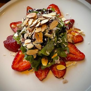Guesthouse - Strawberry fields salad - Cocktail Bars Near Me - Kentfield, California