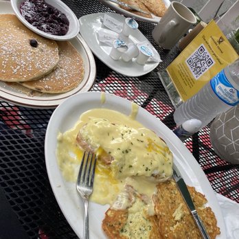 Chace's Pancake Corral - Eggs Benedict with blue berry pancakes - American Near Me - Bellevue, Washington