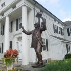 P T Barnum Monument