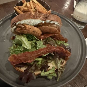 1608 Crafthouse - Fried Green Tomato BLT - Gastropubs Near Me - Virginia Beach, Virginia 1608 Crafthouse - Fried Green Tomato BLT - Gastropubs Near Me - Virginia Beach, Virginia