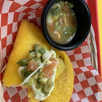 Delicious Empanadas - Cheese empanada oozing with moist cheese! Hot sauce on top. Absolutely delicious! - Colombian Near Me - Toronto, Ontario Delicious Empanadas - Cheese empanada oozing with moist cheese! Hot sauce on top. Absolutely delicious! - Colombian Near Me - Toronto, Ontario