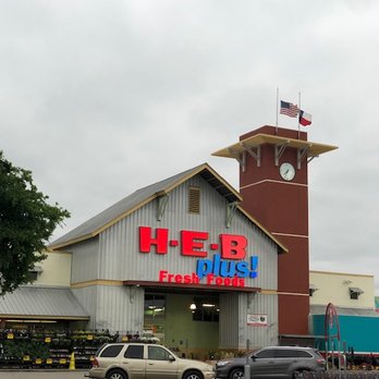 H-E-B - ows the front of a h - e - b plus store - Grocery Near Me - Bastrop, Texas