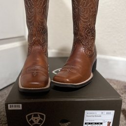 Woman's Boots Woman's Boots