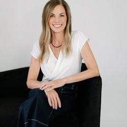 Laura Mathis - Coldwell Banker Sea Coast Advantage - Experienced Realtor, Broker and team leader.