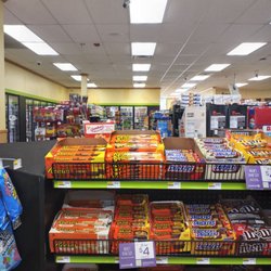 QuickChek - Candy aisle