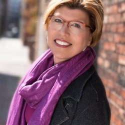 Peggy Barber - Patriot Realty - I am here to help with your new home/move!