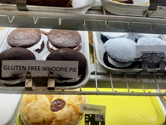 Klemm's Bakery by null