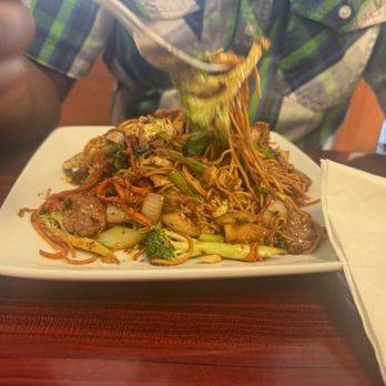 Blessing Thai Restaurant - Thai Near Me - Lincoln, Nebraska