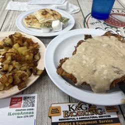 Anna's Restaurant - Country Fried steak