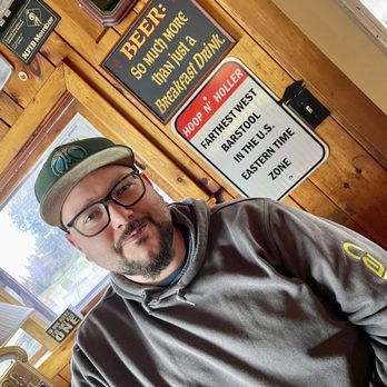 Hoop N Holler Tavern - Ben - Bars Near Me - Marenisco, Michigan