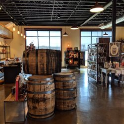 Bravard Vineyards & Winery