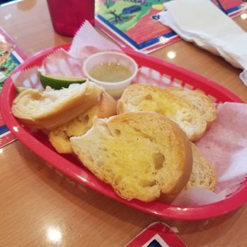 El Bajareque Restaurant - Bread - Latin American Near Me - Miami, Florida