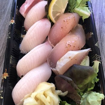 Tomo Sushi & Ramen - Yellowtail and Albacore Nigiri. They were nice enough to include some Sashimi. - Japanese Near Me - Torrance, California Tomo Sushi & Ramen - Yellowtail and Albacore Nigiri. They were nice enough to include some Sashimi. - Japanese Near Me - Torrance, California